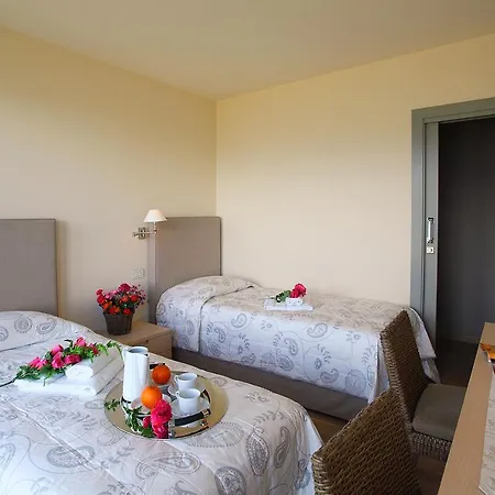 Sleeps 5 Pool