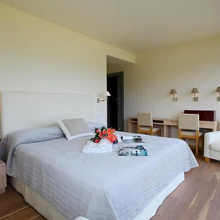 Sleeps 5 Pool